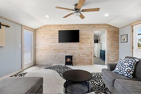 Zebra Refuge Cottage-wild Unique Prescott Stay