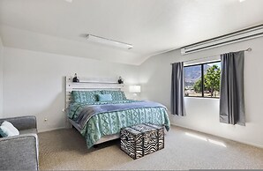 Zebra Refuge Cottage-wild Unique Prescott Stay