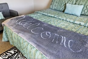 Zebra Refuge Cottage-wild Unique Prescott Stay