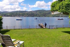 Italian Lakes Lakeside Villa With Direct Lake Access