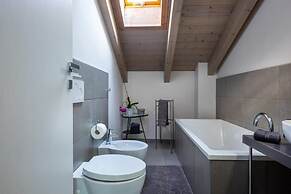Family Friendly Italian Lakes Holiday Rental With Pool