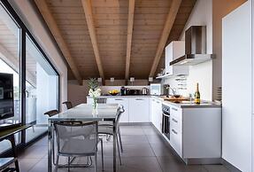 Family Friendly Italian Lakes Holiday Rental With Pool