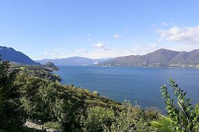 3 Bedroom Italian Lakes Apartment