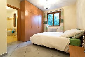 3 Bedroom Italian Lakes Apartment