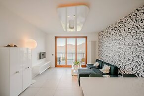 Stunning 1 bed Lake Maggiore Apartment