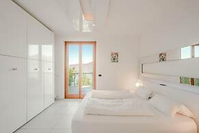 Stunning 1 bed Lake Maggiore Apartment