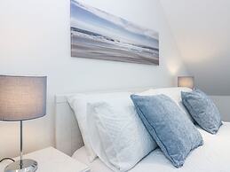 Sea Breeze St Combs