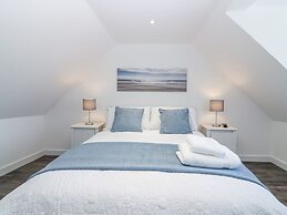 Sea Breeze St Combs