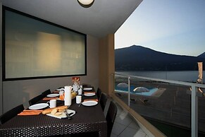 Maccagno Apartments