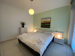Maccagno Apartments
