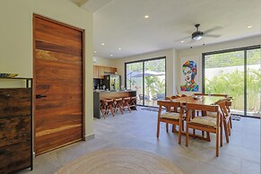 Cozy Getaway Shared Pool & Cenote Access