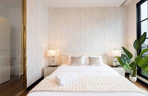 Stylish 7beds Poolhouse With Cinema & Lift - 2min to BTS