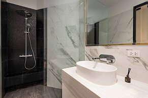 Stylish 7beds Poolhouse With Cinema & Lift - 2min to BTS