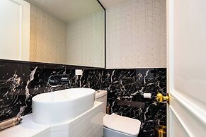 Stylish 7beds Poolhouse With Cinema & Lift - 2min to BTS