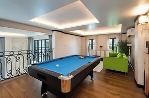 Stylish 7beds Poolhouse With Cinema & Lift - 2min to BTS