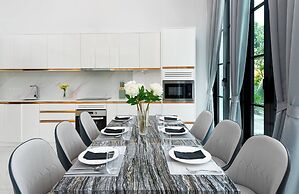 Stylish 7beds Poolhouse With Cinema & Lift - 2min to BTS