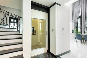 Stylish 7beds Poolhouse With Cinema & Lift - 2min to BTS