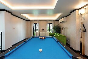 Stylish 7beds Poolhouse With Cinema & Lift - 2min to BTS