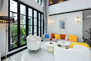 Stylish 7beds Poolhouse With Cinema & Lift - 2min to BTS