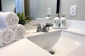 Cozy Apartment in Austin by The Key Rentals