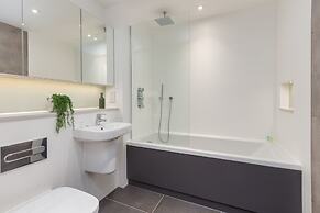 Modern 1-bed Flat in City Centre