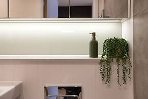 Spacious Studio Near City Centre