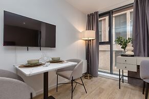 Spacious Studio Near City Centre