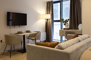 Spacious Studio Near City Centre