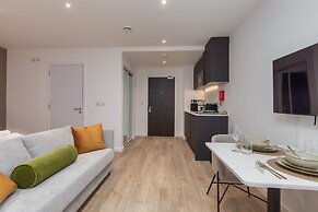 Spacious Studio Near City Centre