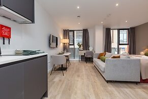 Spacious Studio Near City Centre