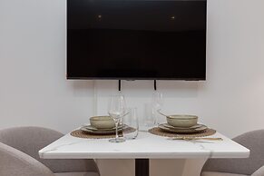 Spacious Studio Near City Centre