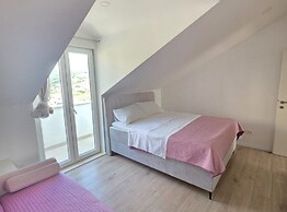 Penthouse Apartment Dijana