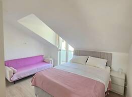 Penthouse Apartment Dijana