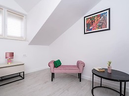 Friends & Family Home