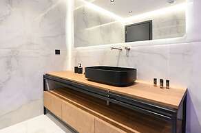 MGK Complex Suite With Private Pool Ligaria Made