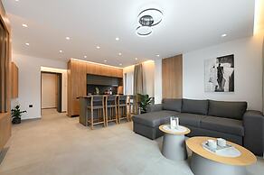 MGK Complex Suite With Private Pool Ligaria Made