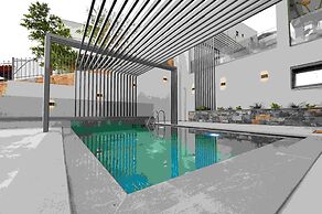 MGK Complex Suite With Private Pool Ligaria Made