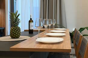 MGK Complex Suite With Private Pool Ligaria Made