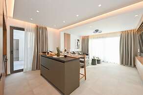 MGK Complex Suite With Private Pool Ligaria Made