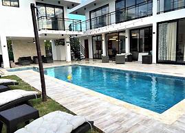 Elegant, Modern Style Villa in Playa Nueva Romana2