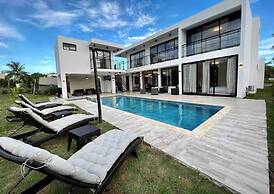 Elegant, Modern Style Villa in Playa Nueva Romana2