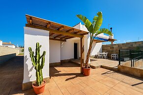 Chalet with Private Pool near Beach