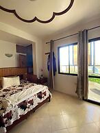 Vintage Seaview APT Full City Center