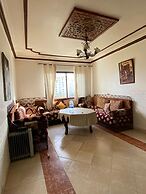 Vintage Seaview APT Full City Center