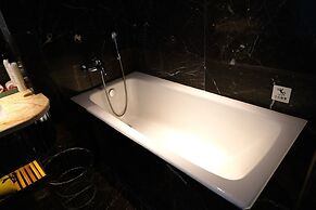 Yangzhou Wanda Yihua Hotel