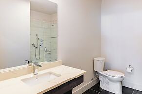 The Odyssey Apartments – by AvantStay Designer Stay in Midtown