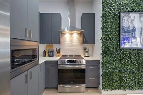 The Odyssey Apartments – by AvantStay Designer Stay in Midtown