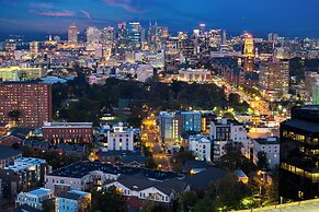 The Odyssey Apartments – by AvantStay Designer Stay in Midtown