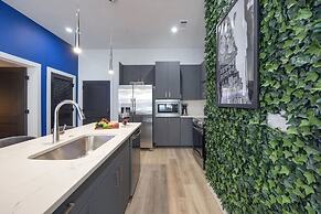The Odyssey Apartments – by AvantStay Designer Stay in Midtown