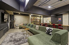 Sleek Student Studio in Prime London Location